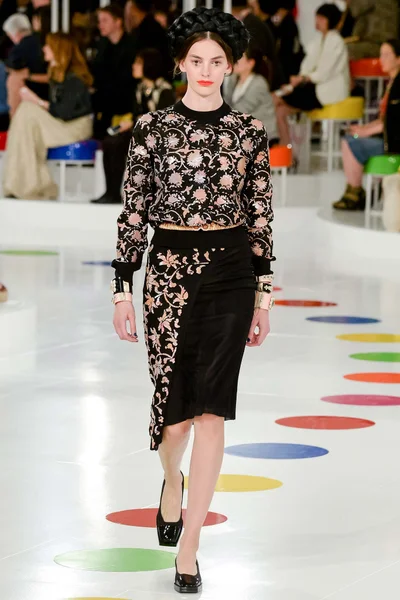 Look 75